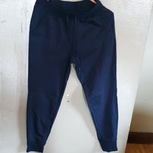 Size 4-6 womens Joggers. Great condition.